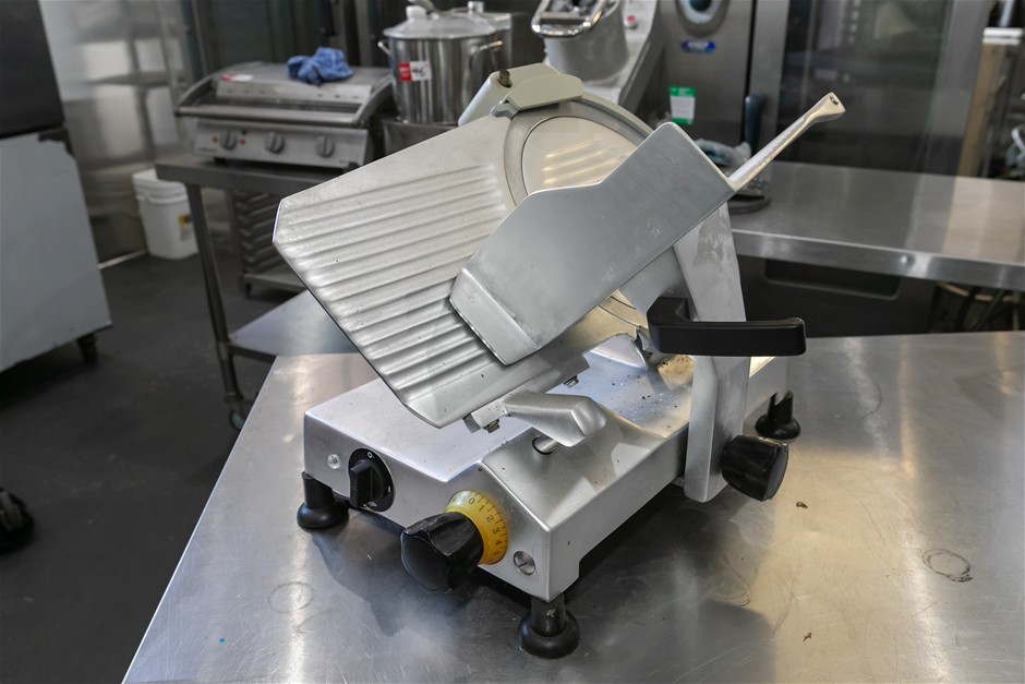 NOAW NS 300 Bench Meat Slicer Machine