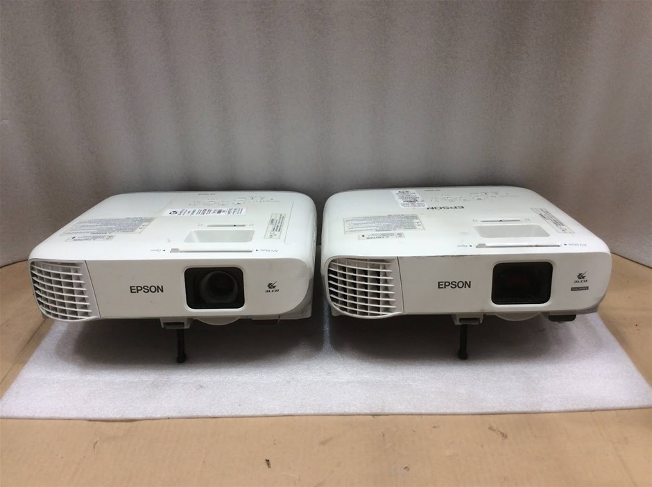 Epson Multimedia Projector + Epson EB-980W 3LCD Multimedia Projector