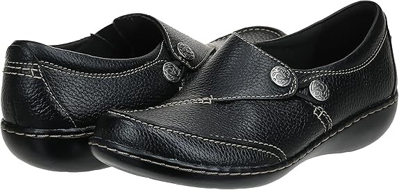 CLARKS Women's Ashland Lane Q Slip-On Loafer, Black, Size US7.5M / UK5 (630