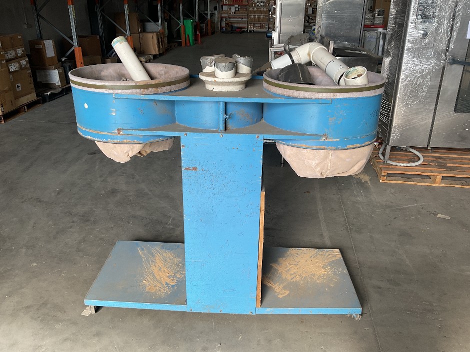 Unreserved Dust Extractor