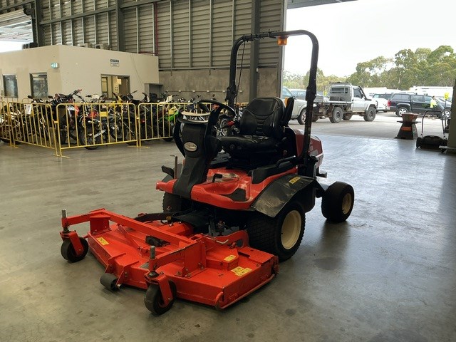 <p>Kubota F3699 Ride On Lawn Mower</p>