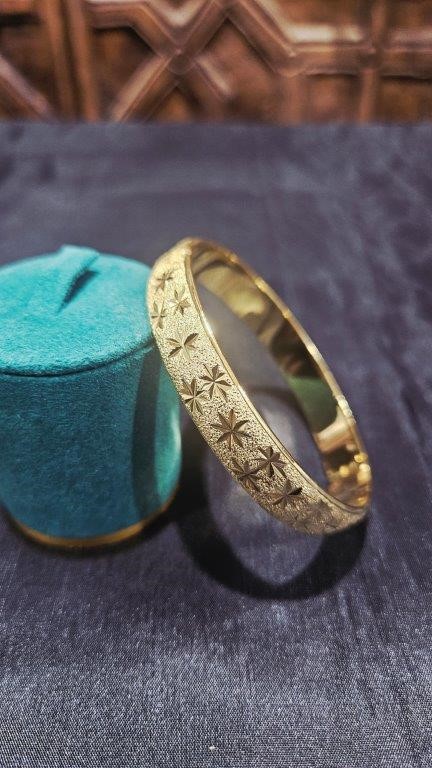22KGold Filled /ITALY Yellow Bangle -(Stamped 22KGold Filled /ITALY)-Gift