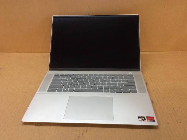 DELL insporon 165625 Laptop AMD Ryzen 5 5625u 4GBRAM/256GB