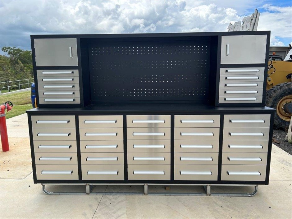 35 Drawer Stainless Steel Tool Cabinet / Work Bench(10ft)(Unused)