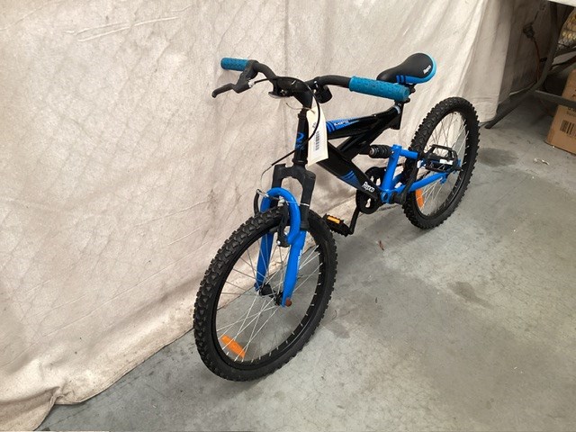 <p>Black/Blue Repco Kids Mountain Bike </p>