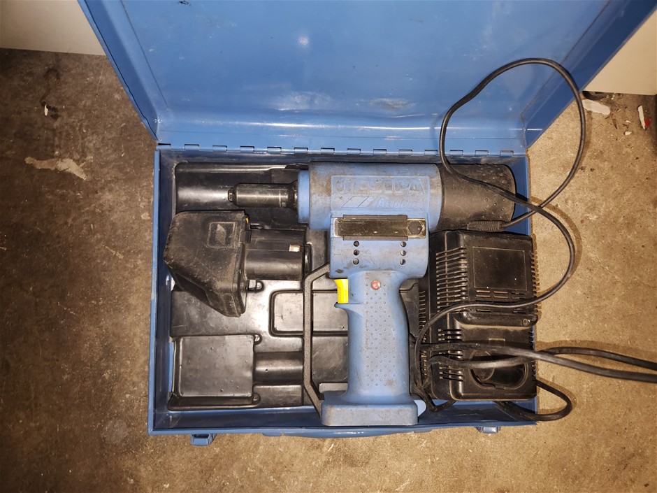 Gesipa ACCUBIRD Cordless Rivet Tool