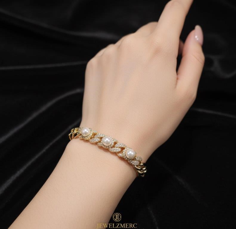 18K/Italy Gold Filled Bracelet -(Stamped) with Fresh Pearl Quality-Gift