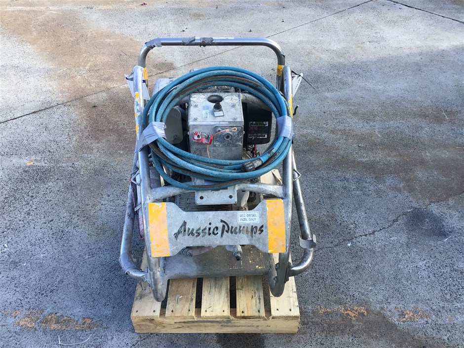 <p>Aussie Pumps Pressure Washer</p>