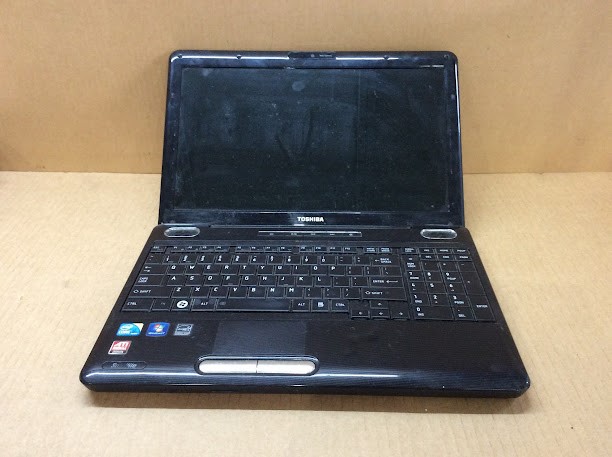 TOSHIBA SATELLITE L500 Laptop I3-330M 4GBRAM/160GB Black