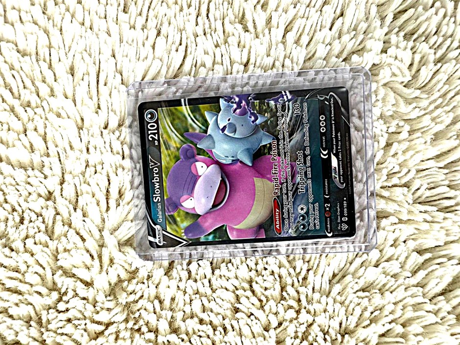 2020 Pokémon Galarian Slowbro V 099/189 Darkness Ablaze