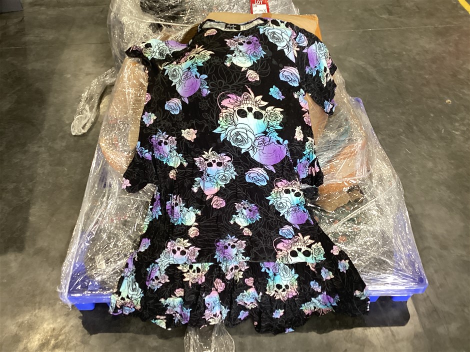 Qty Assorted Women’s Sportswear Factory Seconds x 1 Pallet