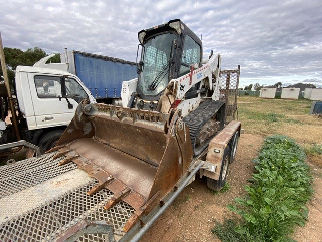 Bobcat T650 Skid Steer Loader (Track)