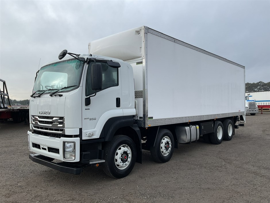 2023 Isuzu FYJ 8 x 4 Pantech Truck