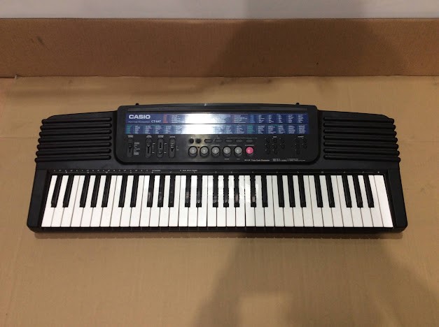 Casio CT-647 Electric Keyboard