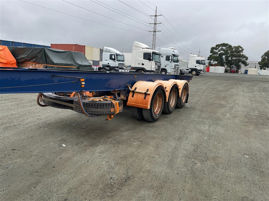 1996 Unknown Unknown Triaxle Skeletal Trailer