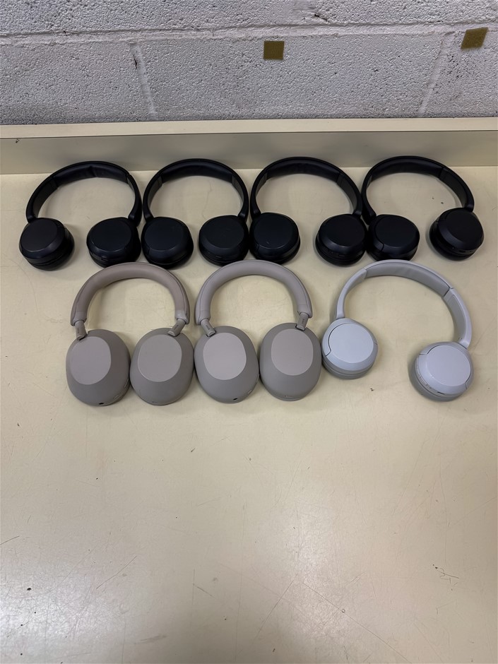 7 x SONY Wireless Headphones