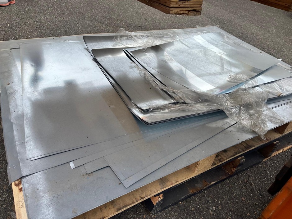 Bulk Lot of Approx. 123 Galvanised Steel Sheets 0.2mm Mixed Sizes