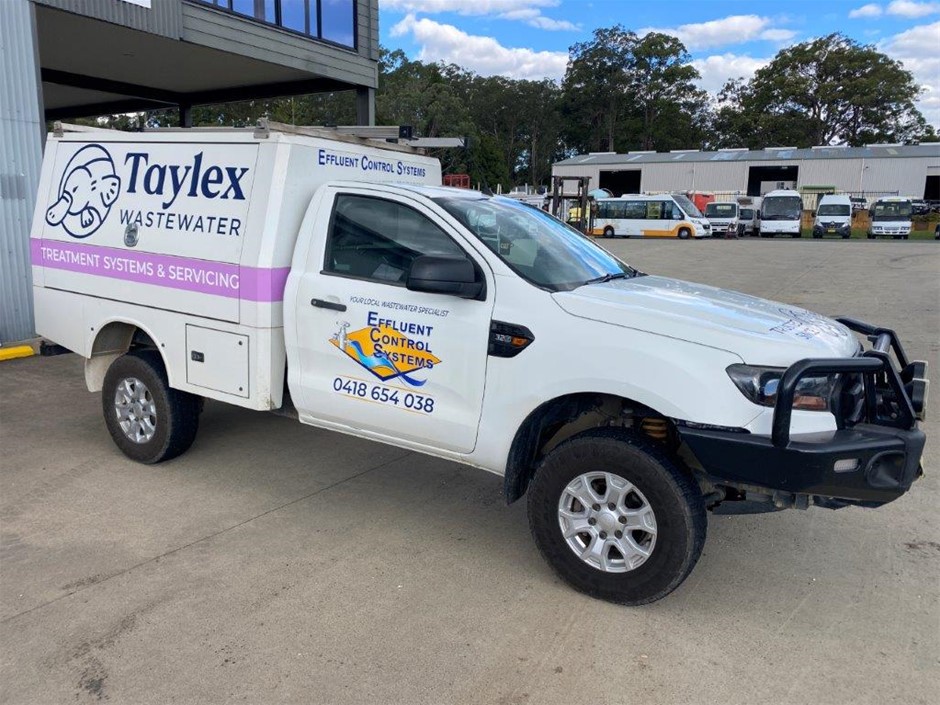 Ford Ranger 4WD Automatic Service Body