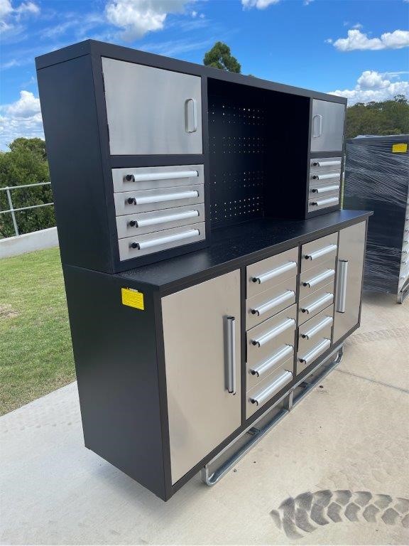 18 Drawer Stainless Steel Tool Cabinet/Work Bench (7ft)(Unused)