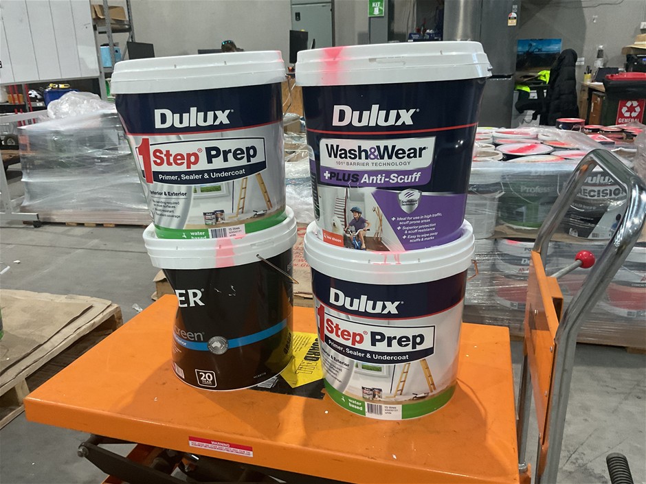 4 x Assorted 15Lt Tubs of Paint