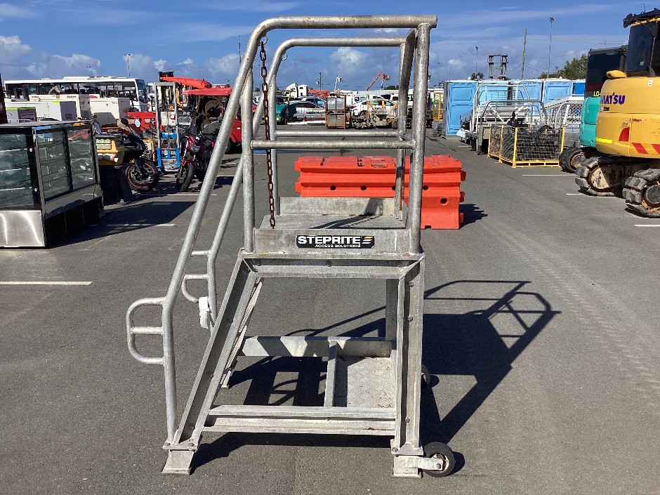 <p>Steprite Aluminium Platform Ladder</p>