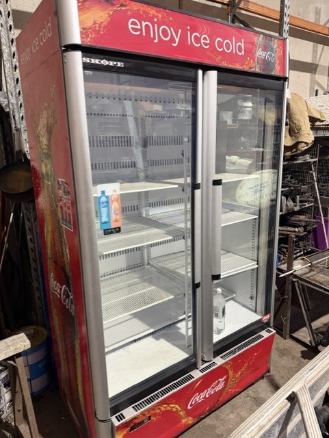 <p>Skope Fridge 2 Door</p>