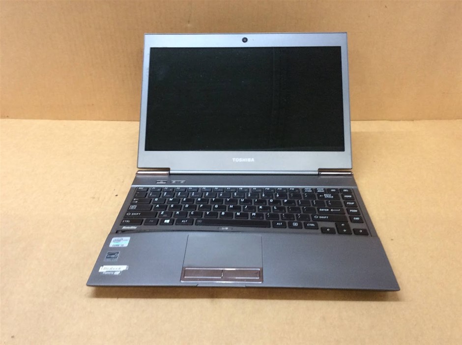 TOSHIBA Satellite Z930 Laptop i5-3337U 6GBRAM 256GB