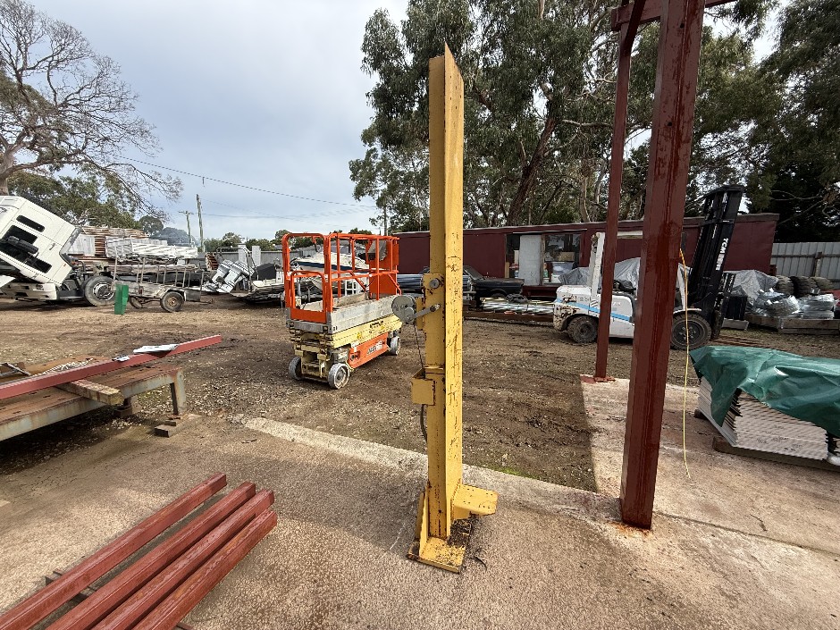 1 of Manual Tilting Hoist