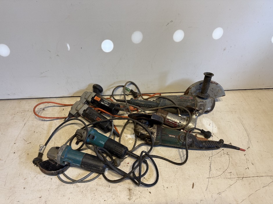 <p>Various Power Tools</p>