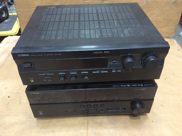Yamaha RX-V685&RX-V396 AV Receiver (Lot of 2)