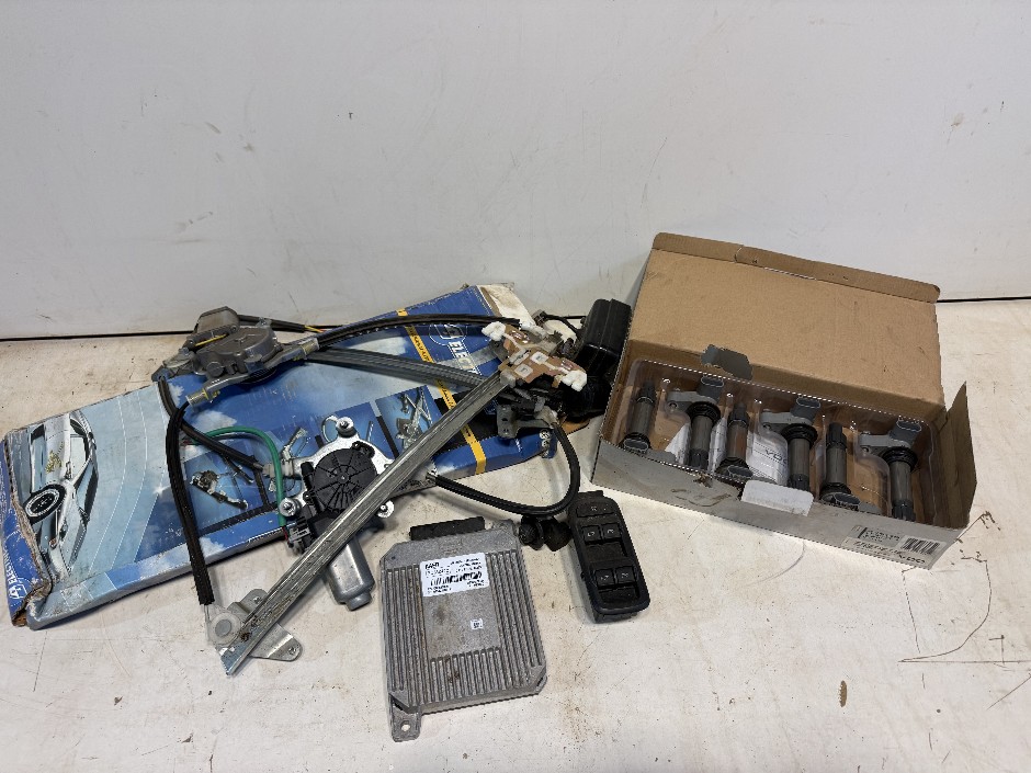 <p>Various Car Part</p>