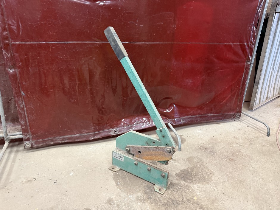 <p>1x Hand Shear- part only, not working</p>