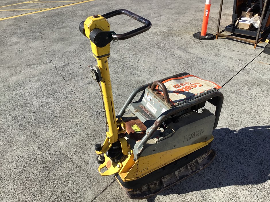 <p><strong>2015 Wacker Neuson375kg DPU4045YE Plate Compactor</strong></p>