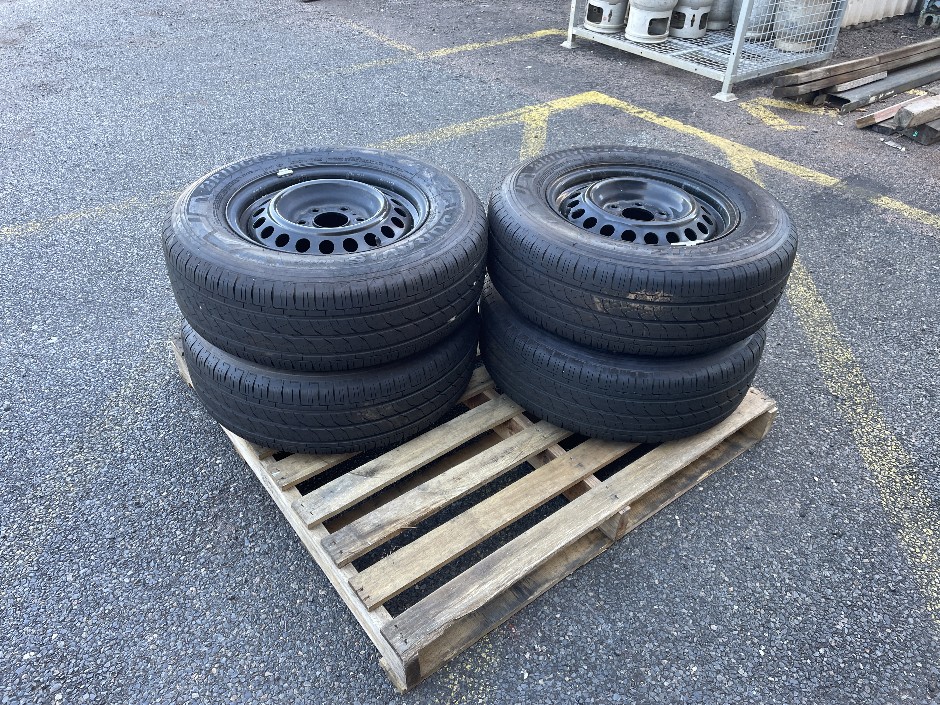4 x Wheels ex H300 Toyota Commuter