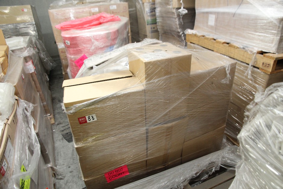 <p>Packaging Insulated Liners Unused</p>