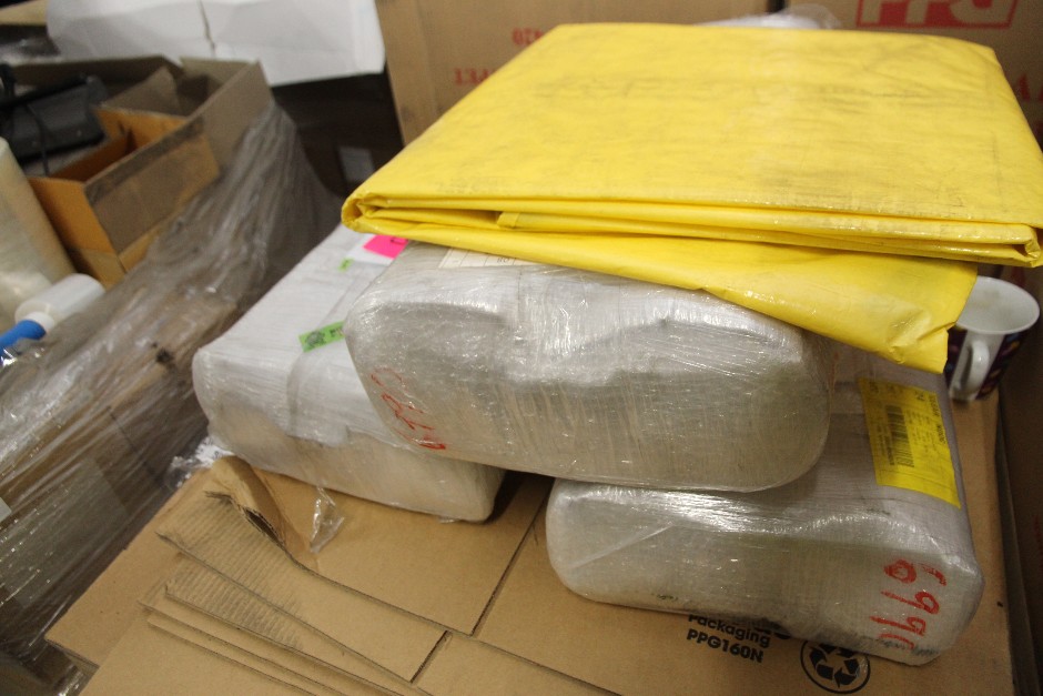 <p>Store Wrapping Items</p>