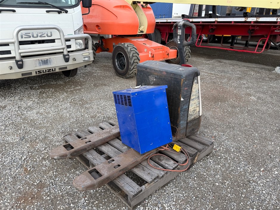 <p>2001 Crown Electric Pallet Jack</p>