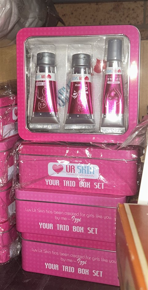 4x Luv UR Skin YOUR TRIO BOX SET (3 Piece)
