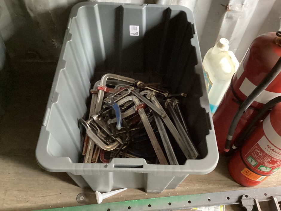 <p>Assorted Clamps</p>