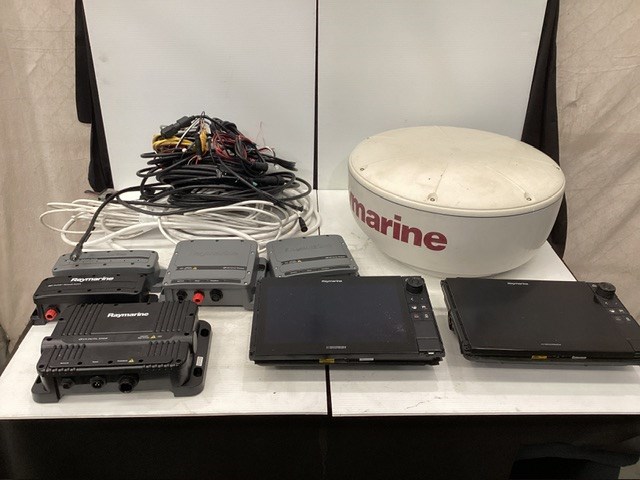 <p>Raymarine Boating Devices </p>