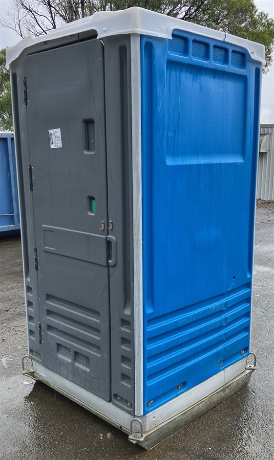 Portable Toilet - Fresh Water Flush - Burleigh Heads