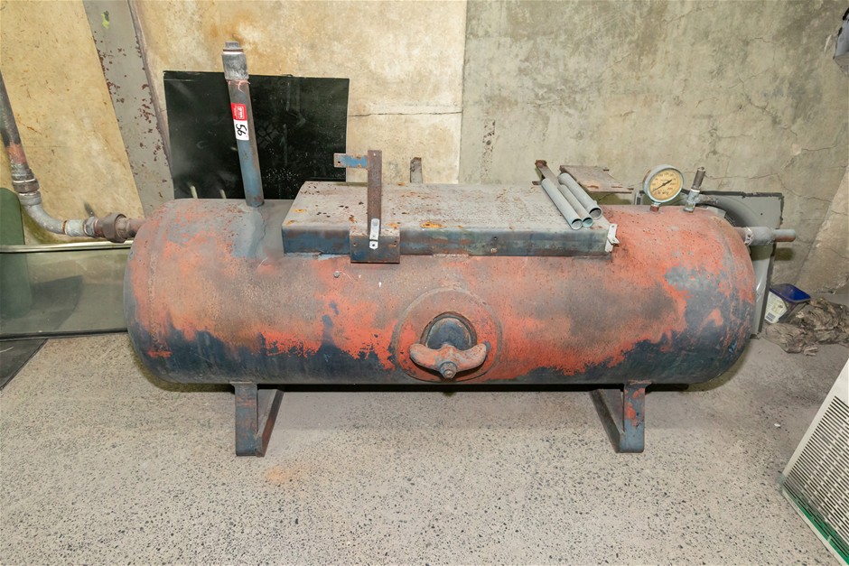 <B>Horizontal Air Receiver Tank</B>