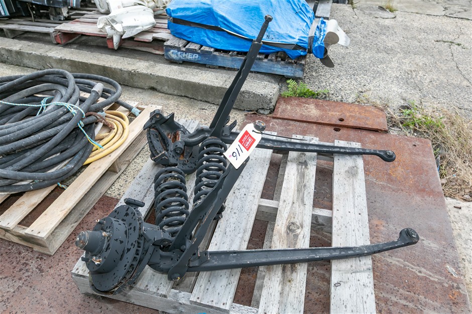 <B>Ford F100 Front Steering Disc Assembly</B>