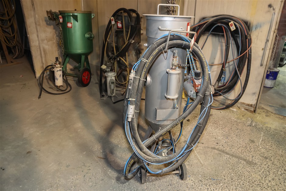 <B>BURWELL SS2 Mobile Soda Blasting Unit</B>