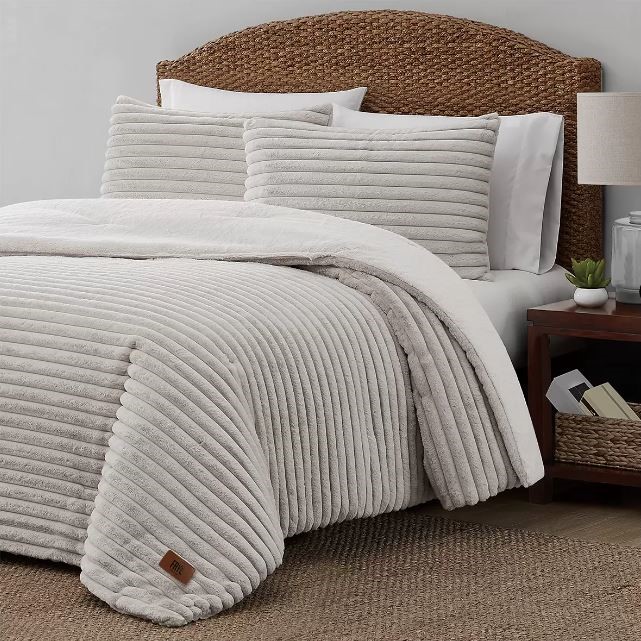 FRYE CHANNEL Queen Comforter Set, Biscuit. NB: Not in original packaging, c