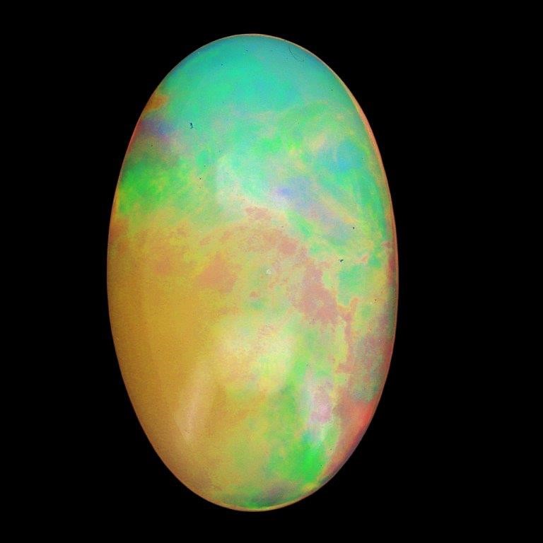 5.05 Carats White Color-Play Opal