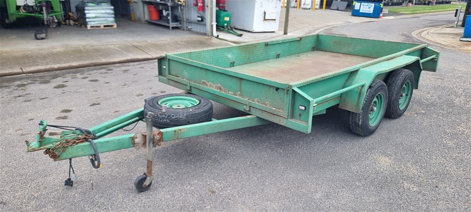 Tandem Trailer with Removable Ramps