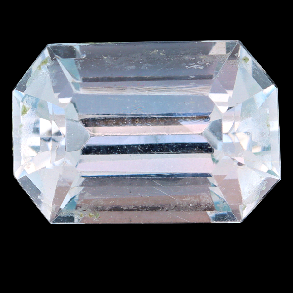 6.85 Carats Light Blue Topaz