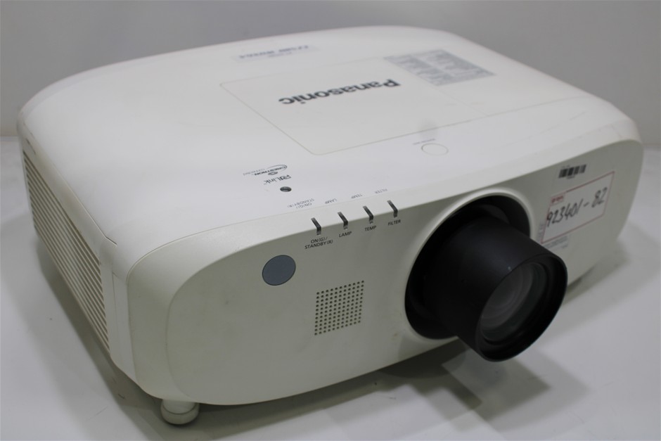 PANASONIC PT-EZ580