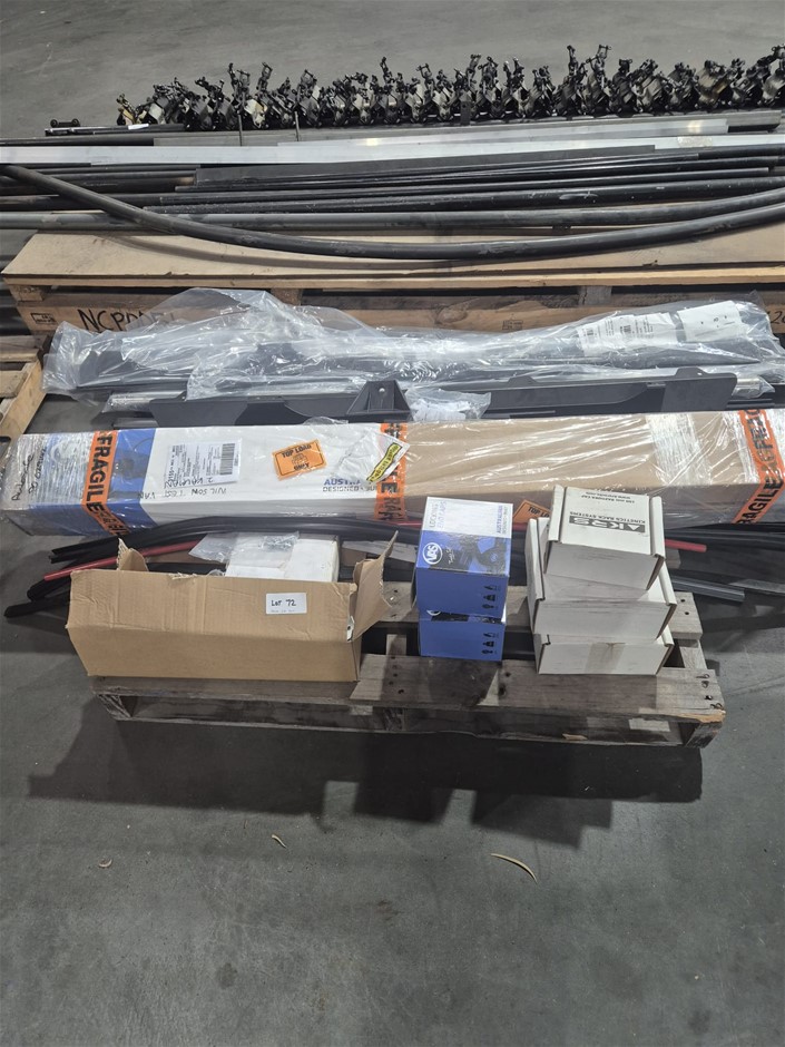 1 Pallet of Roof Rack Parts and Cross Bar